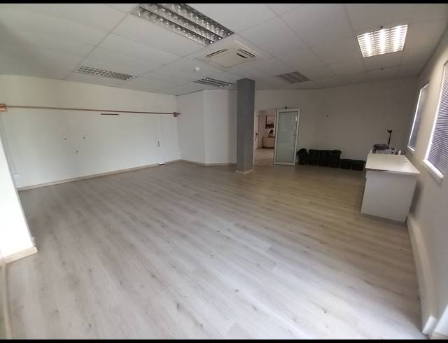 330M² OFFICE TO LET IN BRYANSTON